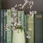 hanekam-white-robbin-vase-3